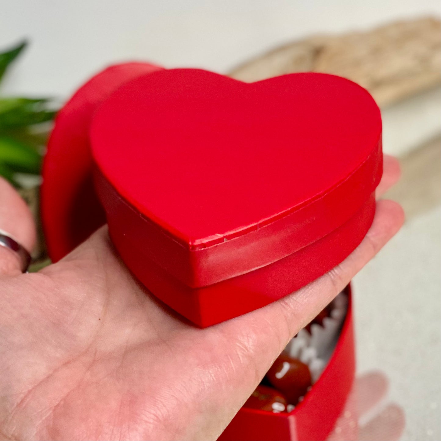 Empower Your Heart: Red Jasper Crystal Gift Box Set for Self-Confidence, Energizing, and Compassion