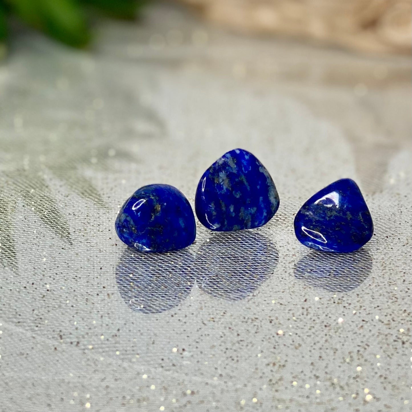 Lapis Lazuli Tumbled Crystals: Embrace Inner Wisdom and Enlightenment