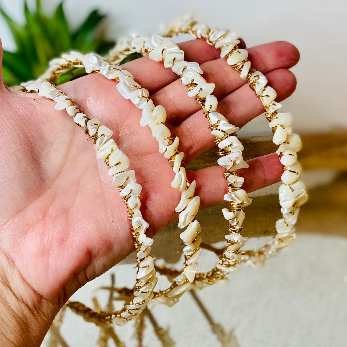 Ocean Elegance: Mother-of-Pearl Shell Chip Headband