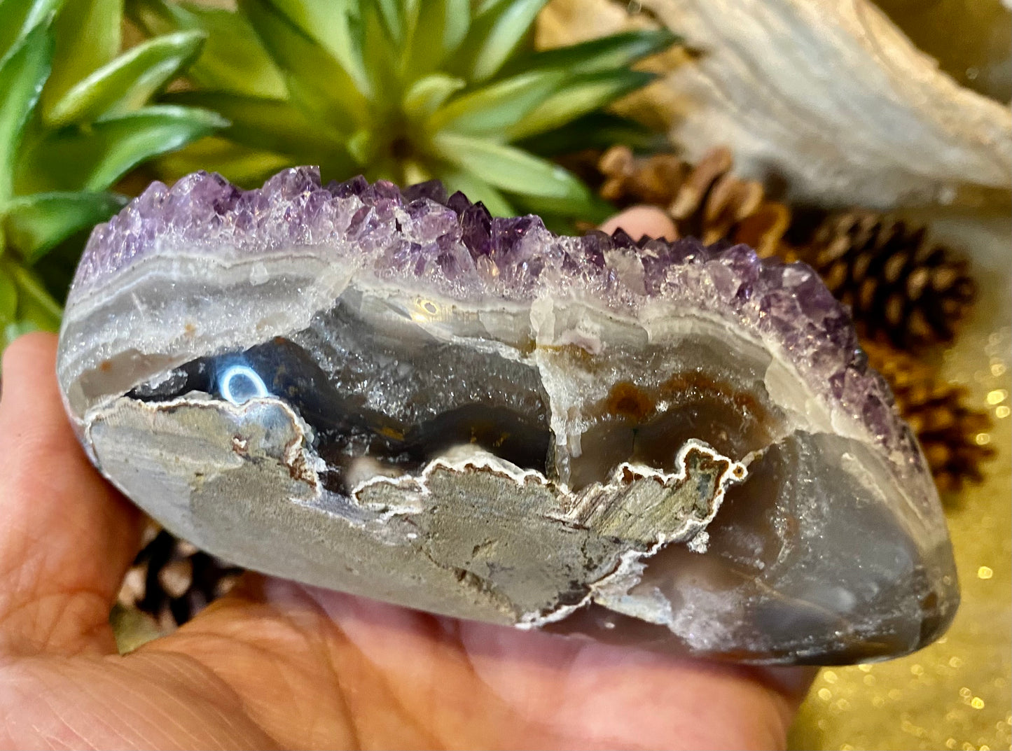 Amethyst polished base chunk