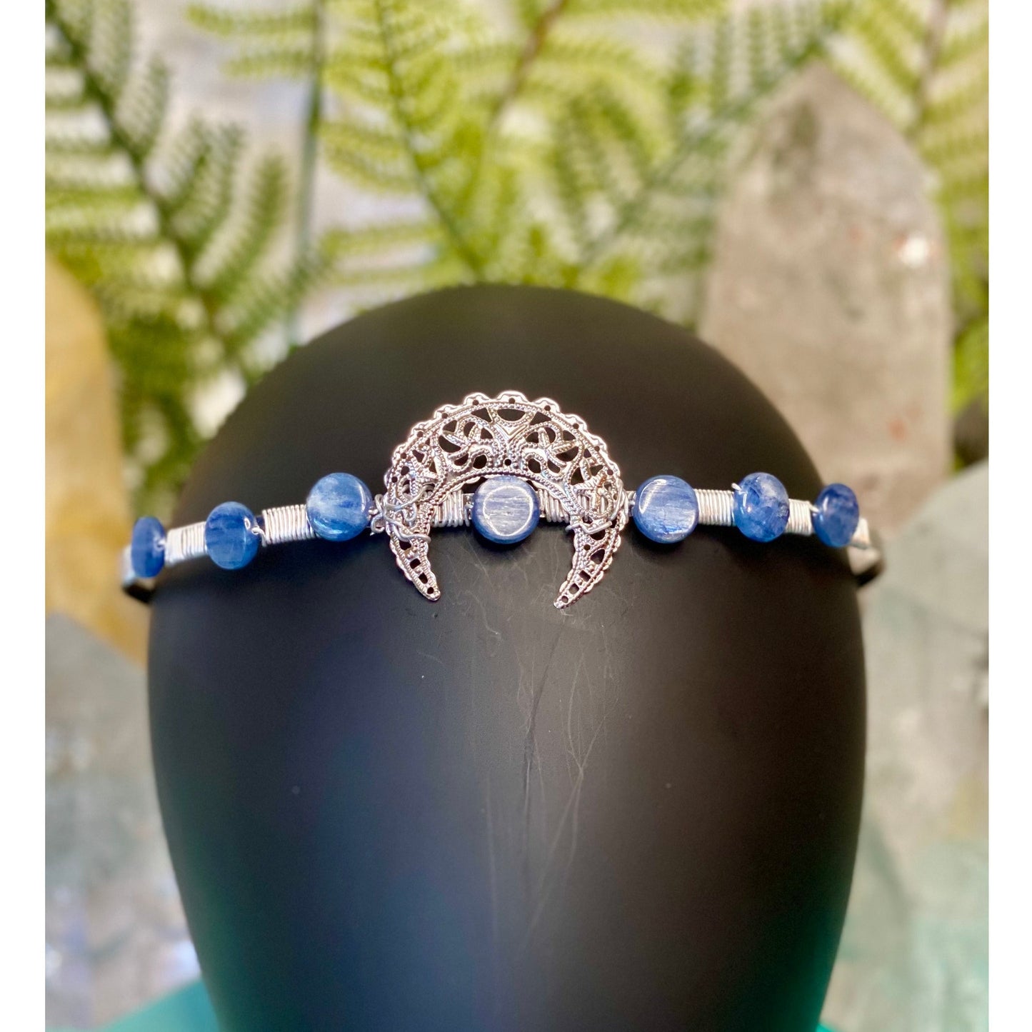 BlueKyaniteFancyCrescentMoonCrown-crystalsbytheseallc