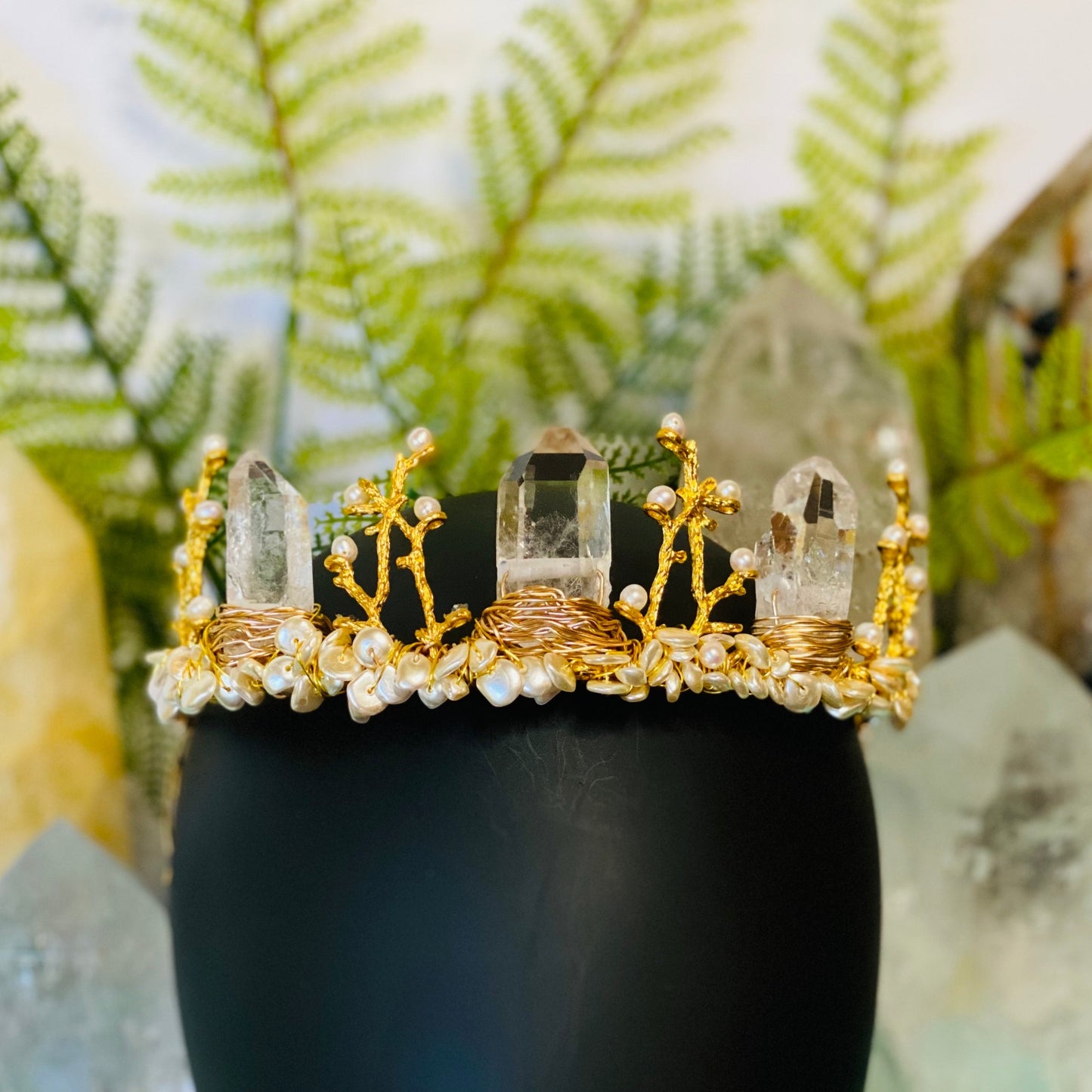 Quartz_PearlQueenCrown-crystalsbytheseallc