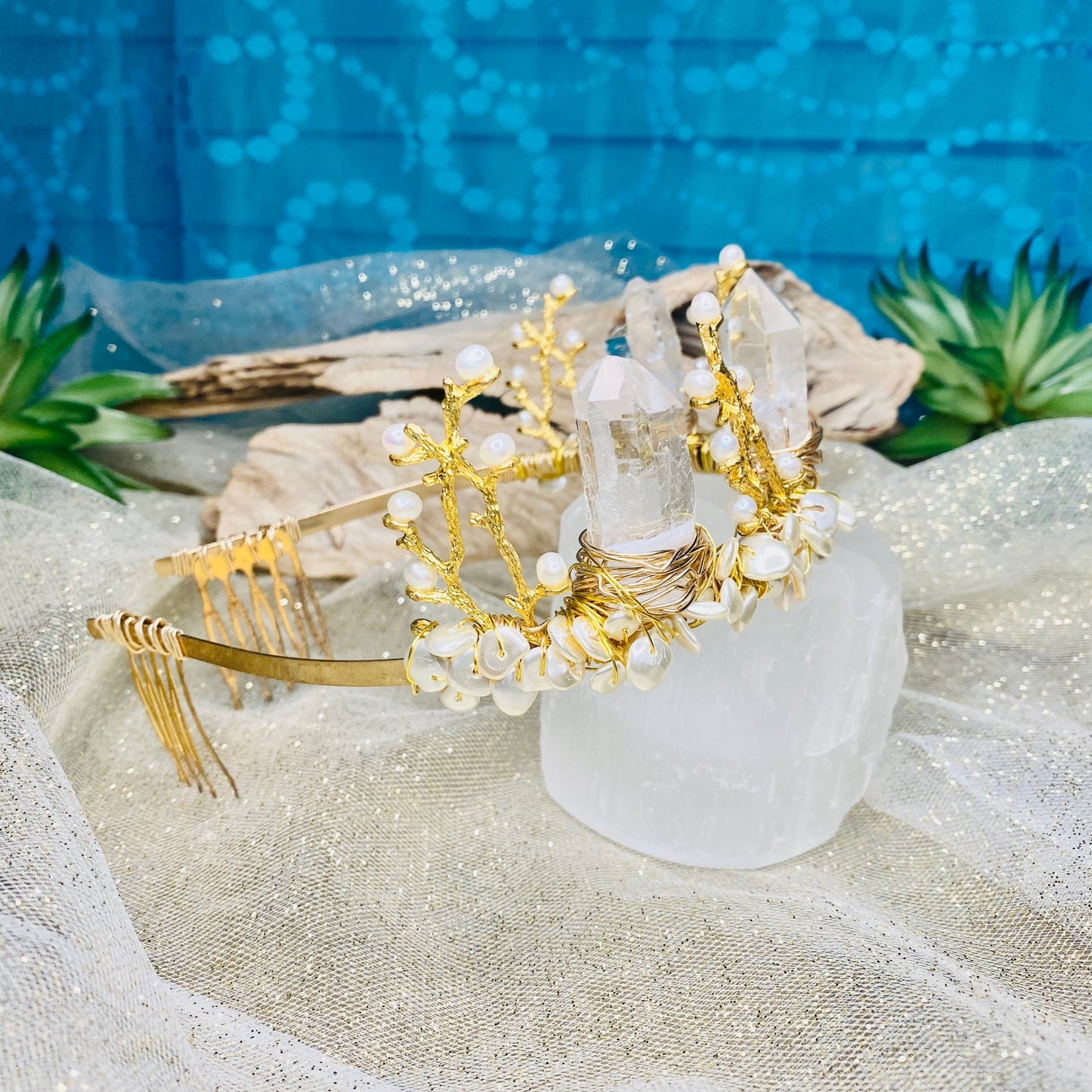 Quartz_PearlQueenCrownsideview-crystalsbytheseallc