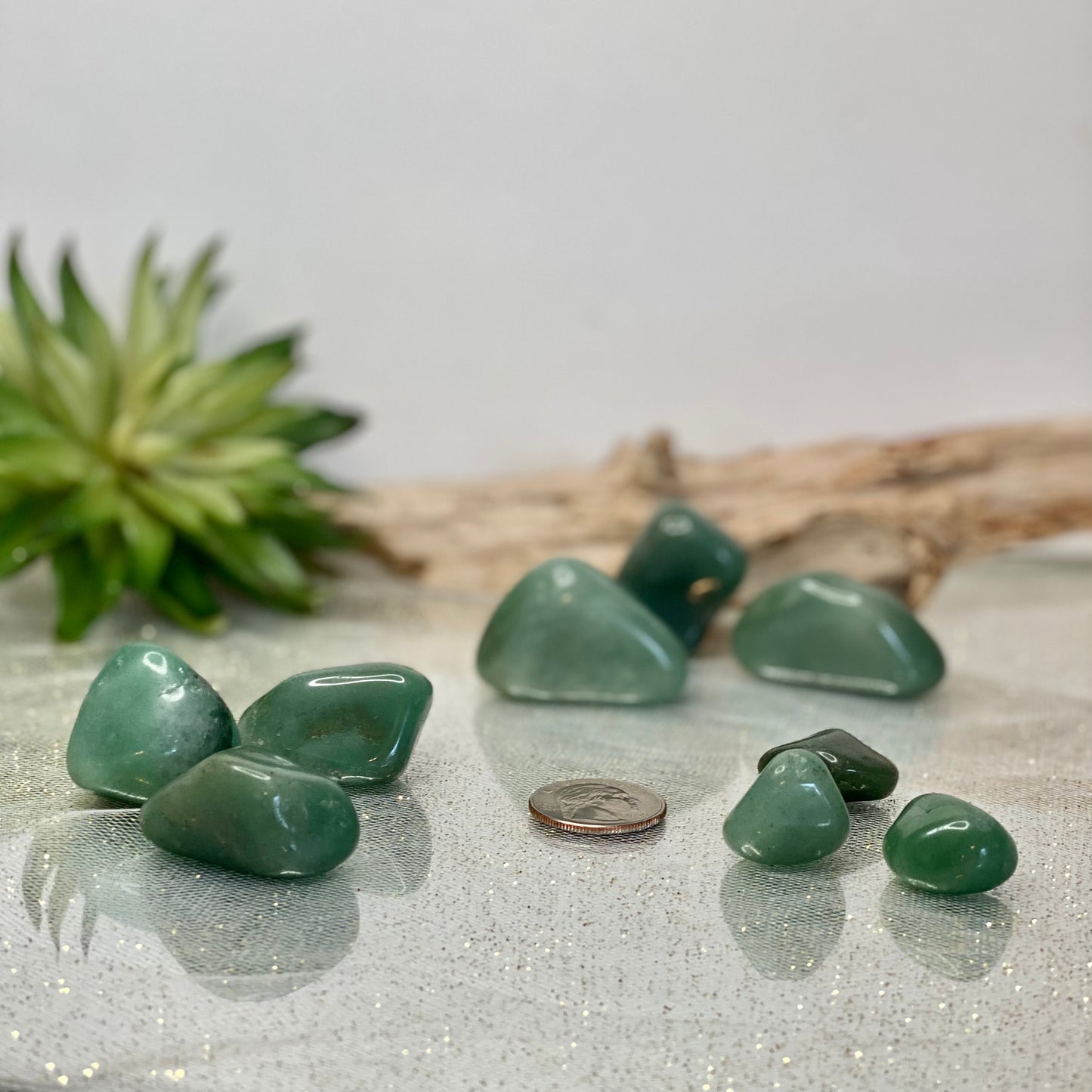 Green Aventurine Tumbled Crystals: Nature's Tranquil Abundance Attractor