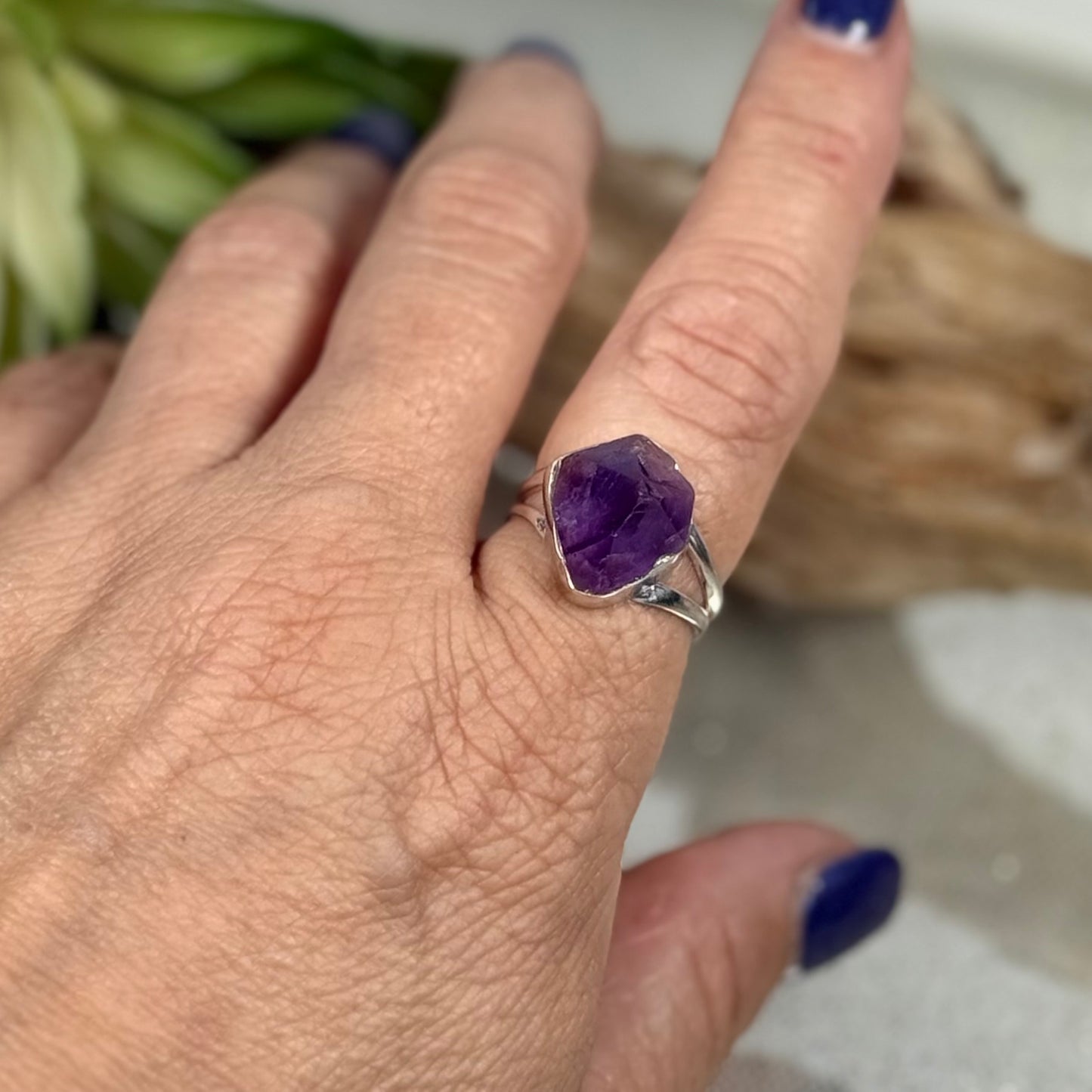 Elegant Amethyst Ring in Sterling Silver – Crystal Healing Jewelry