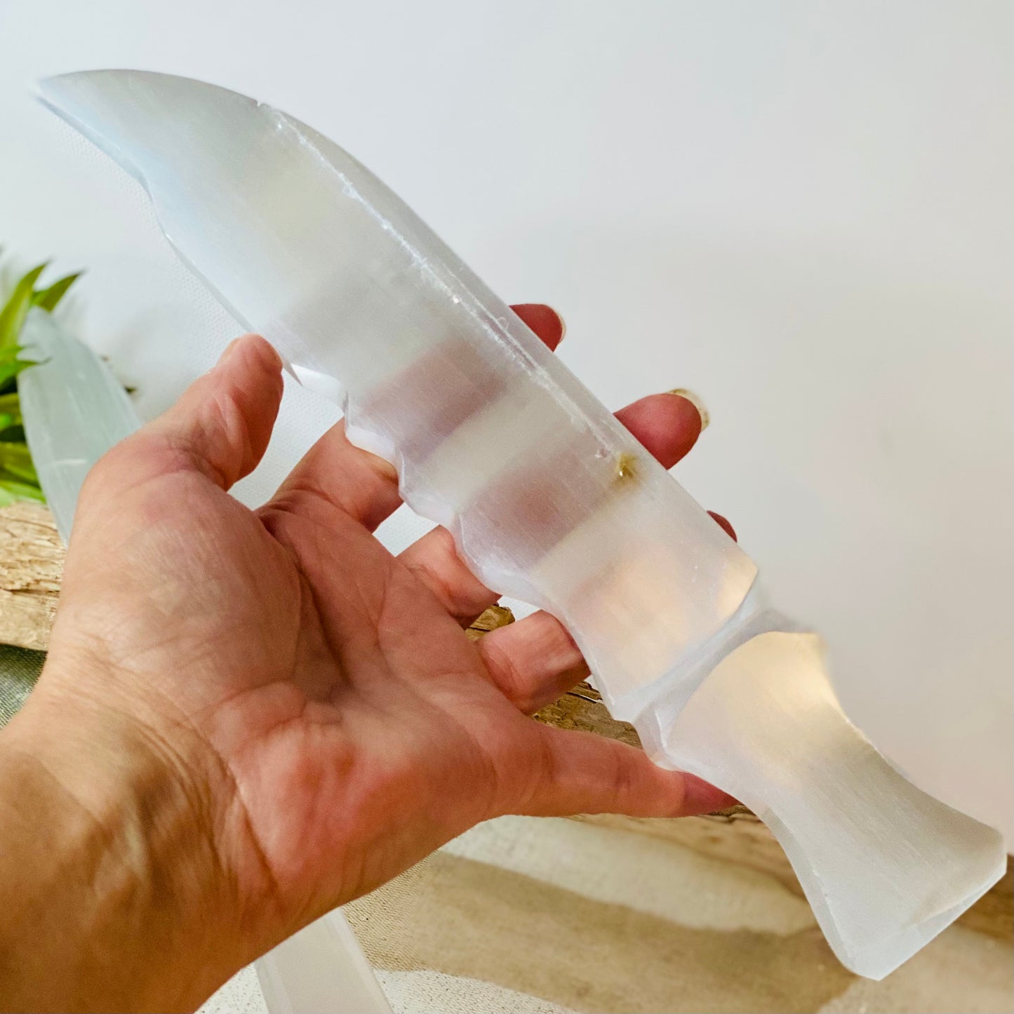 Selenite Ridgid Blade Dagger- CBTS