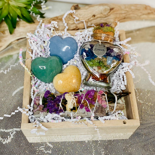 Dream Harmony Gift Set: Angelite, Green Aventurine, Honey Calcite Crystals, Sage Bundle, and Chakra Mini Crystals