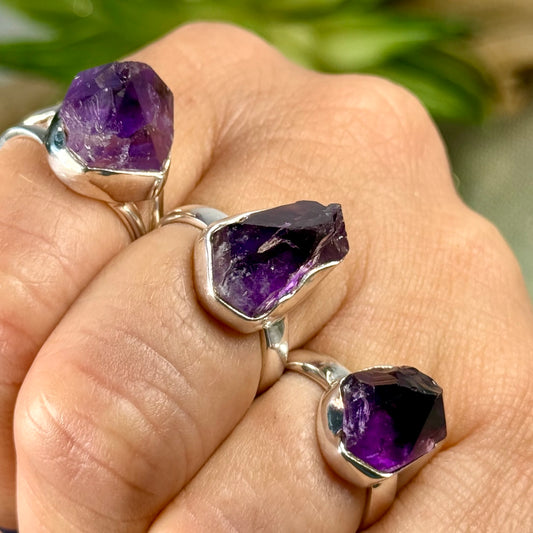 Elegant Amethyst Ring in Sterling Silver – Crystal Healing Jewelry