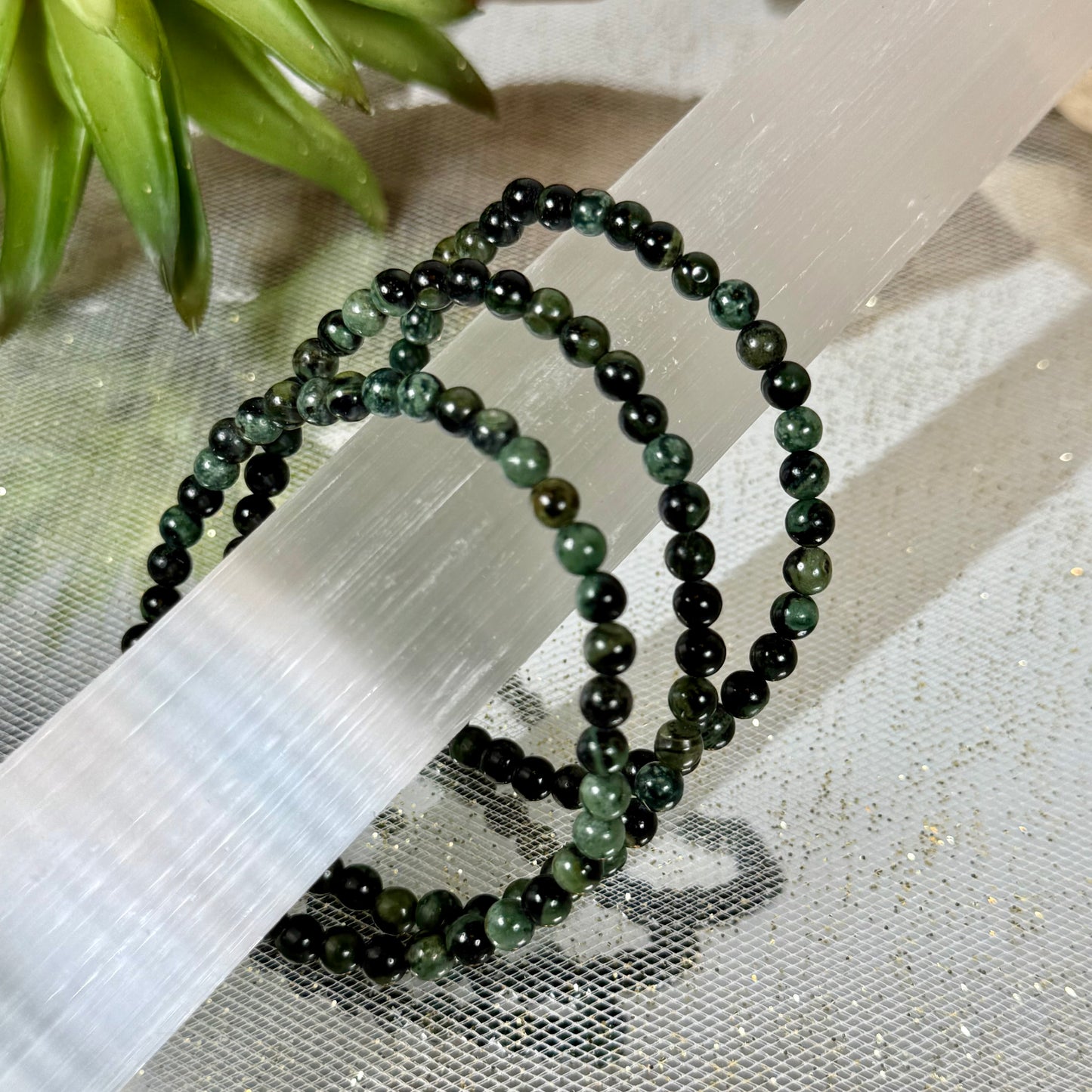 Kambaba Jasper Bracelet grp pic- CBTS
